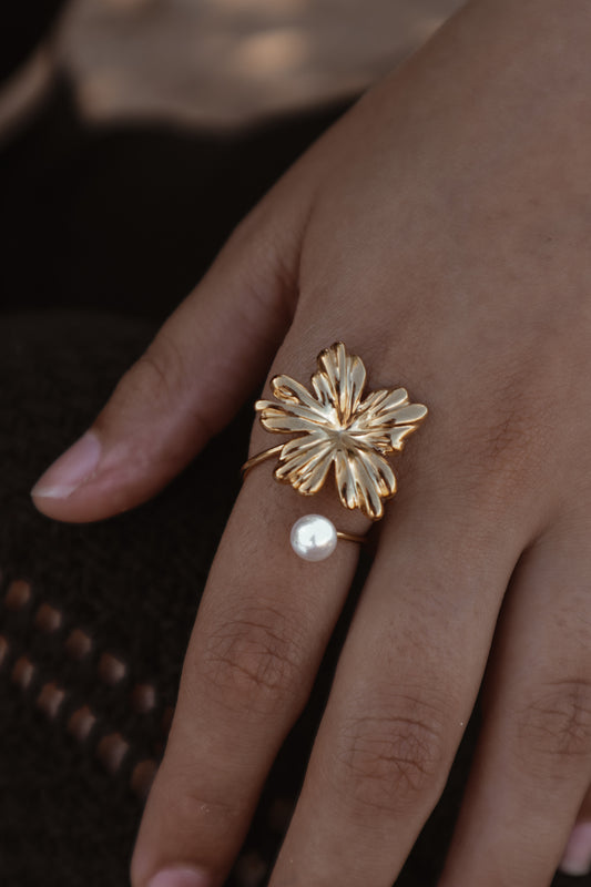 Flor de virtud Ring